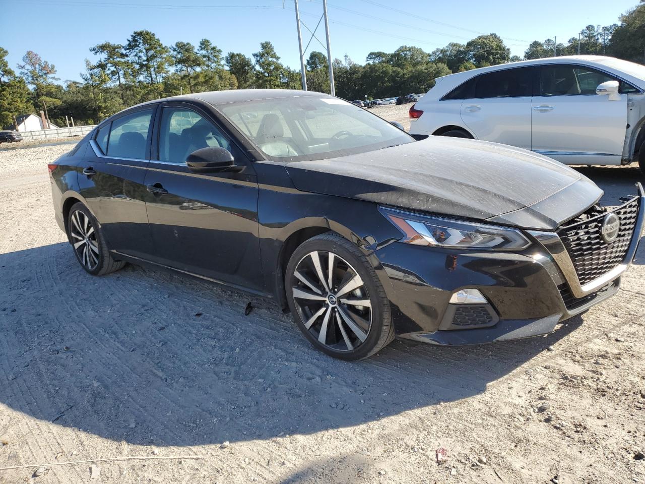 2021 Nissan Altima - Image 4