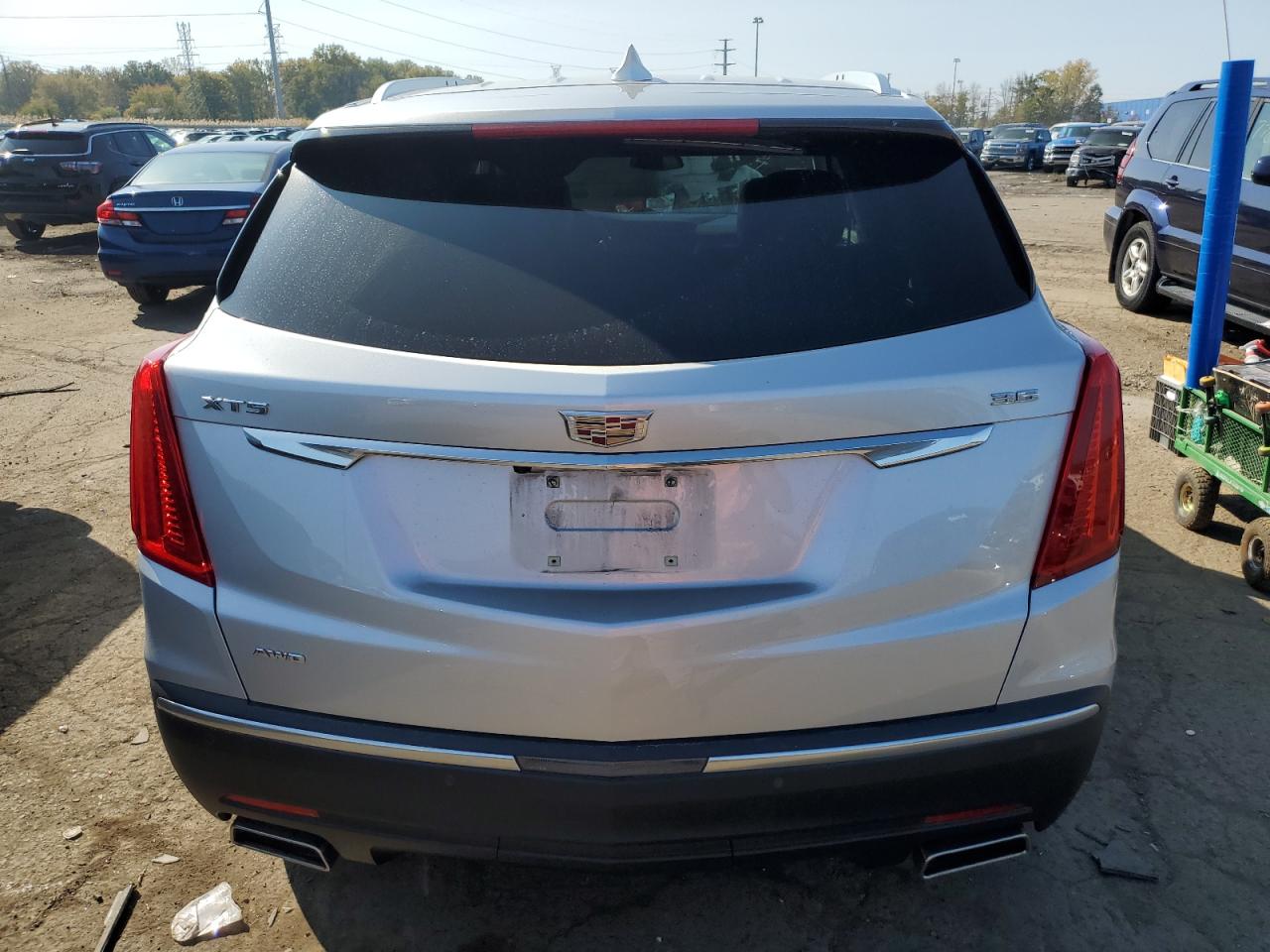 2018 Cadillac Xt5 Luxury VIN: 1GYKNDRS7JZ165752 Lot: 76546724