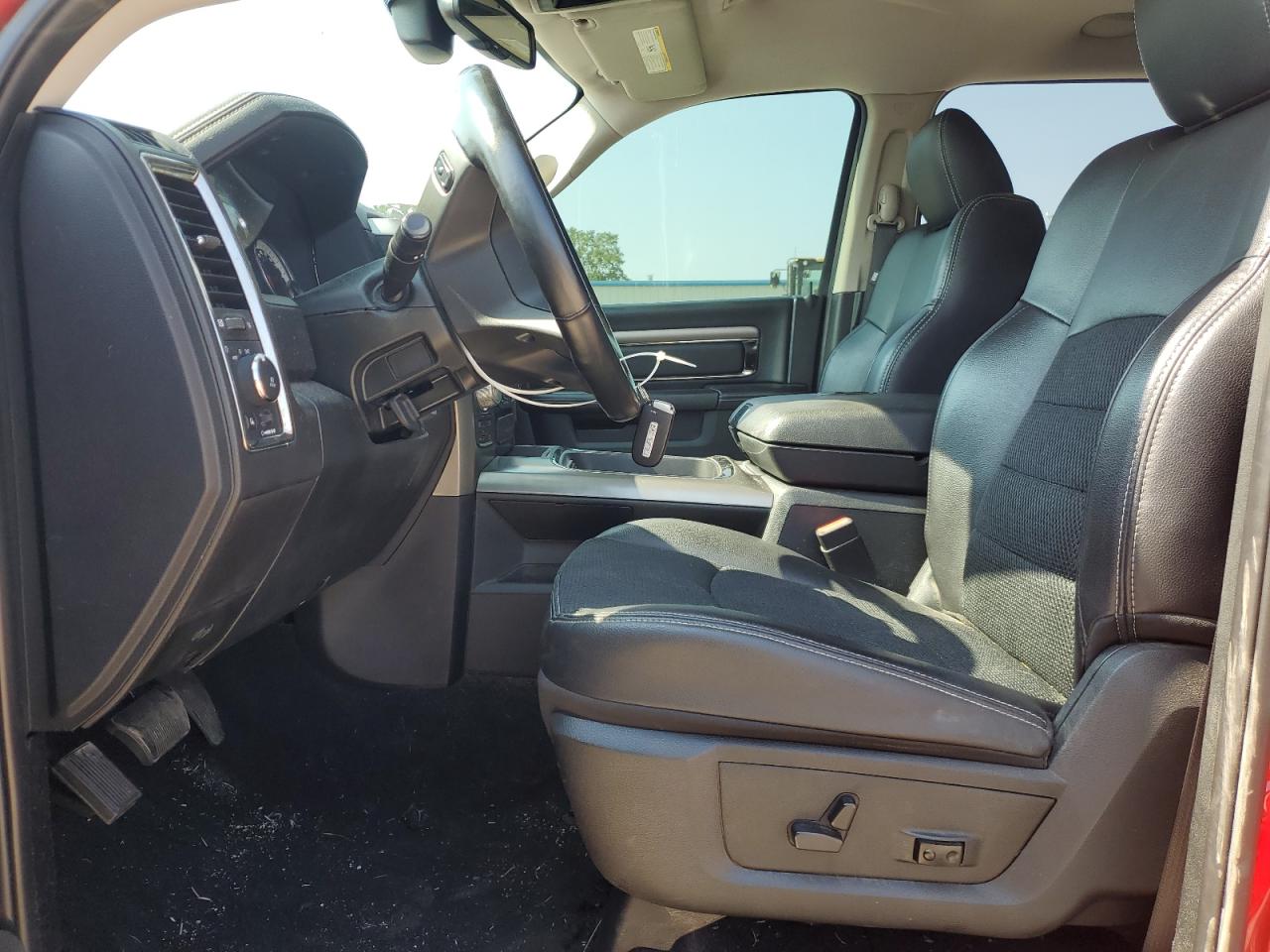 2018 RAM 1500 - Image 7