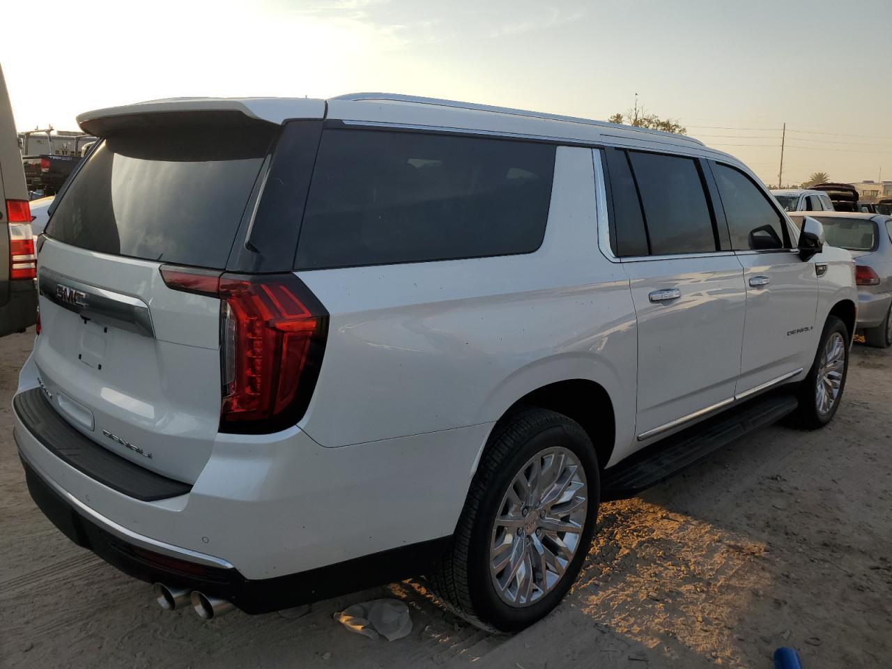 2024 GMC Yukon Xl Denali VIN: 1GKS1JKL8RR218302 Lot: 74585534