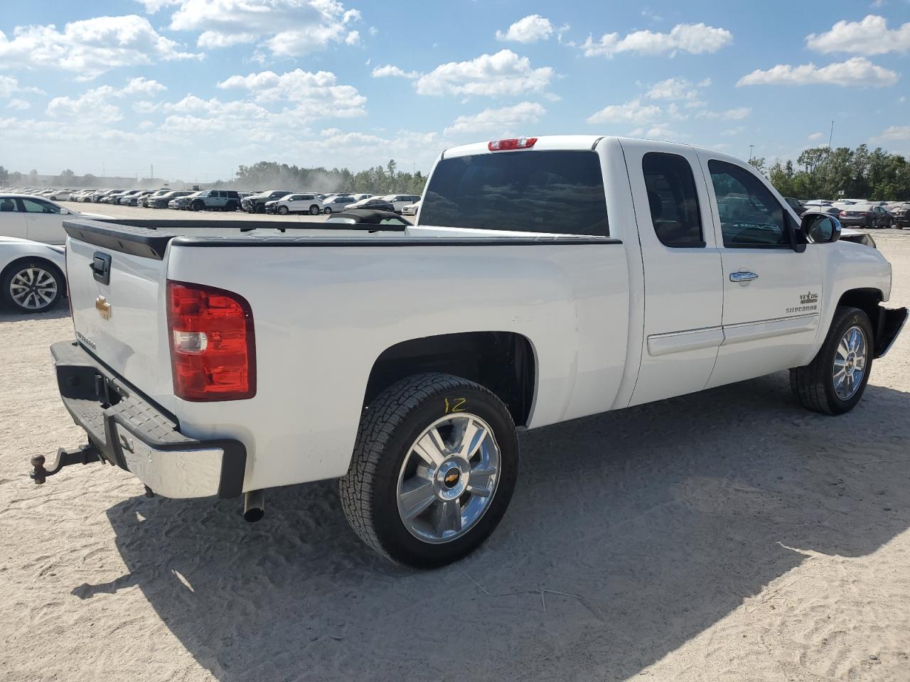2013 Chevrolet Silverado - Image 3