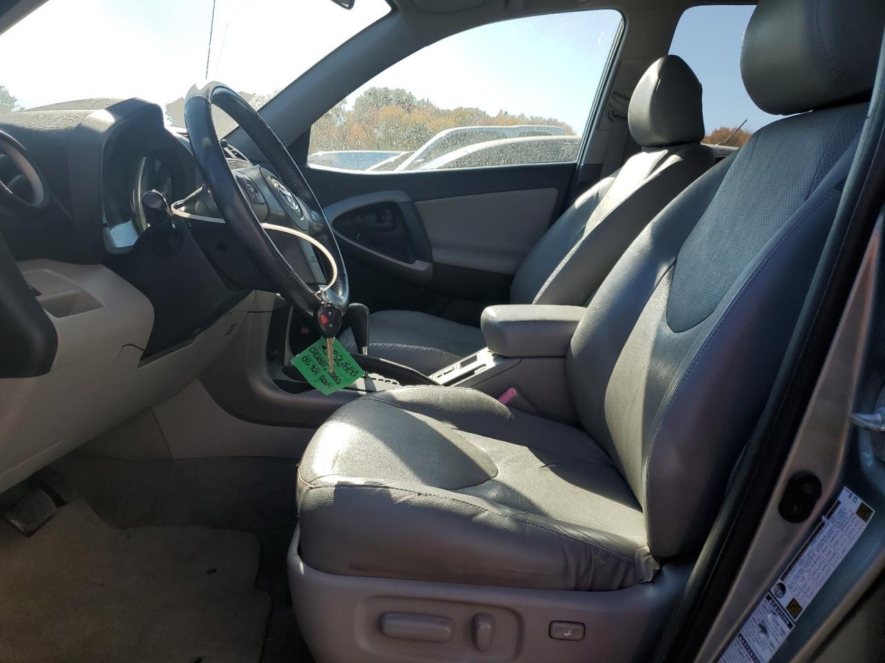 2008 Toyota Rav4 Limited VIN: JTMBD31V386067810 Lot: 75980764