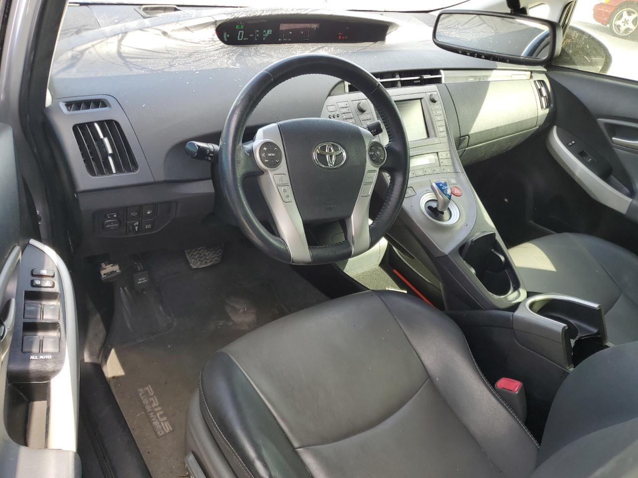 2012 Toyota Prius - Image 8