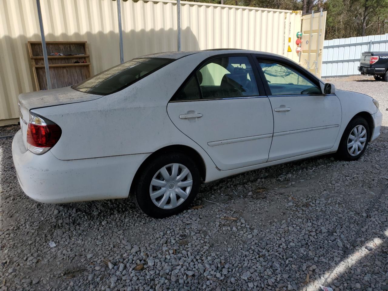 2005 Toyota Camry - Image 3
