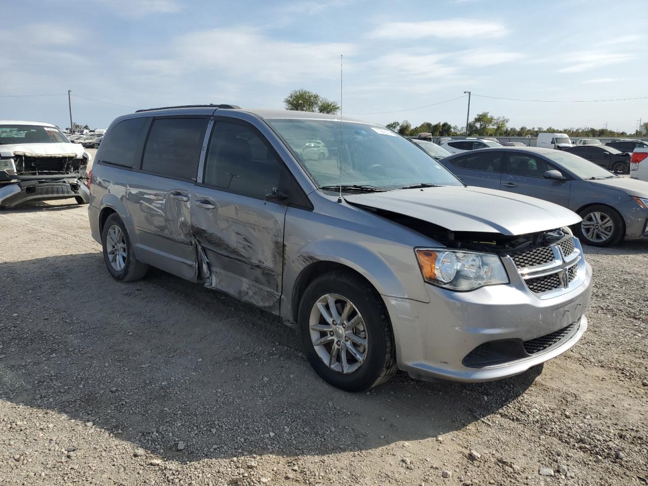 VIN 2C4RDGCG0ER340355 2014 DODGE CARAVAN no.4