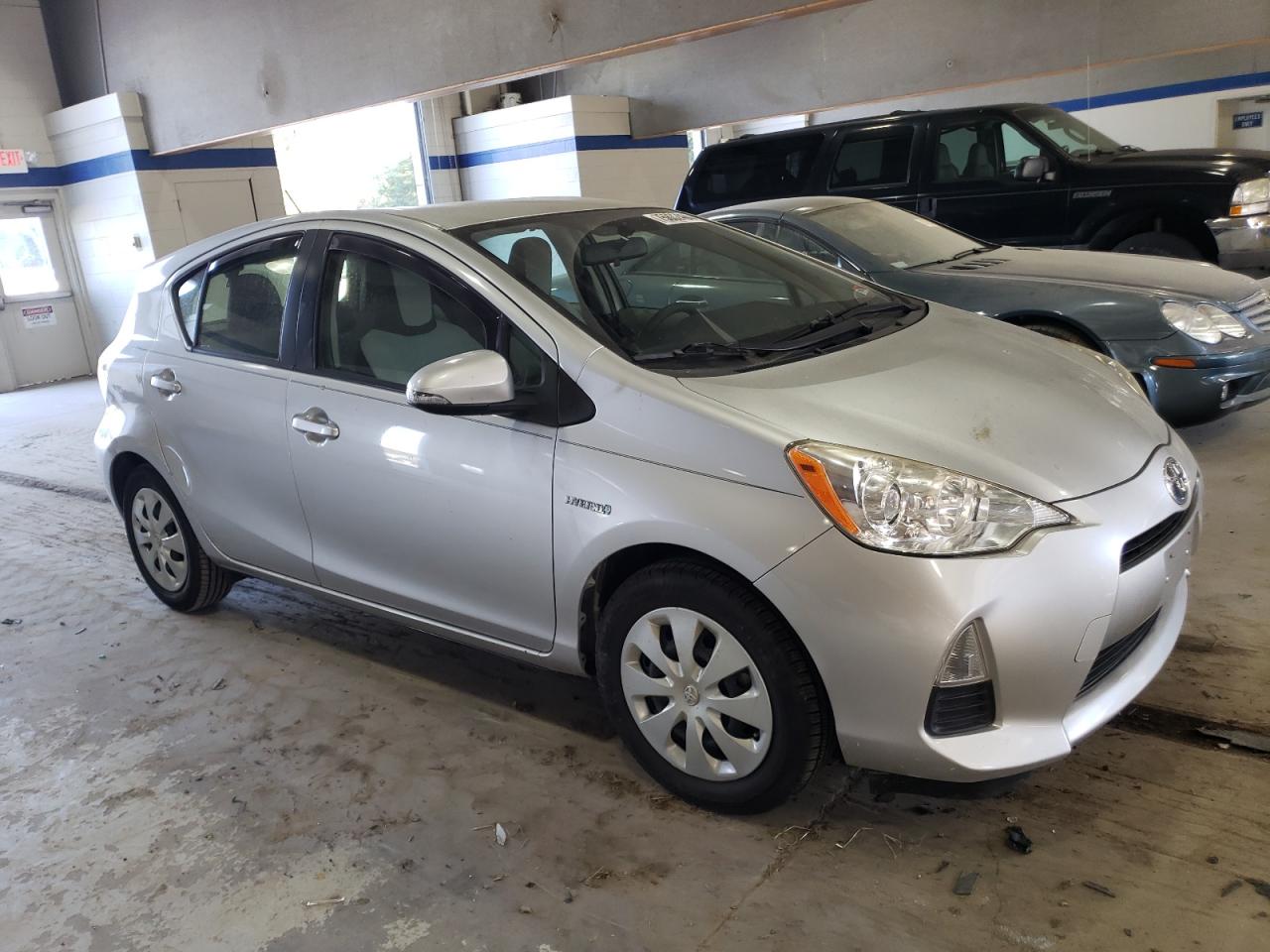 JTDKDTB32E1565762 2014 Toyota Prius C