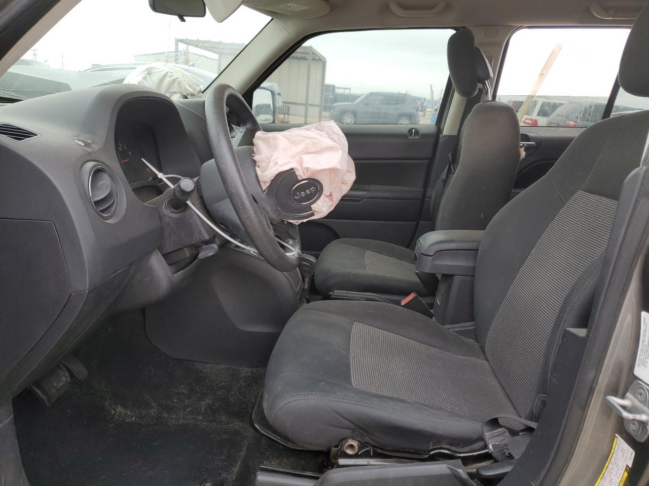 2012 Jeep Liberty (Patriot) - Image 7