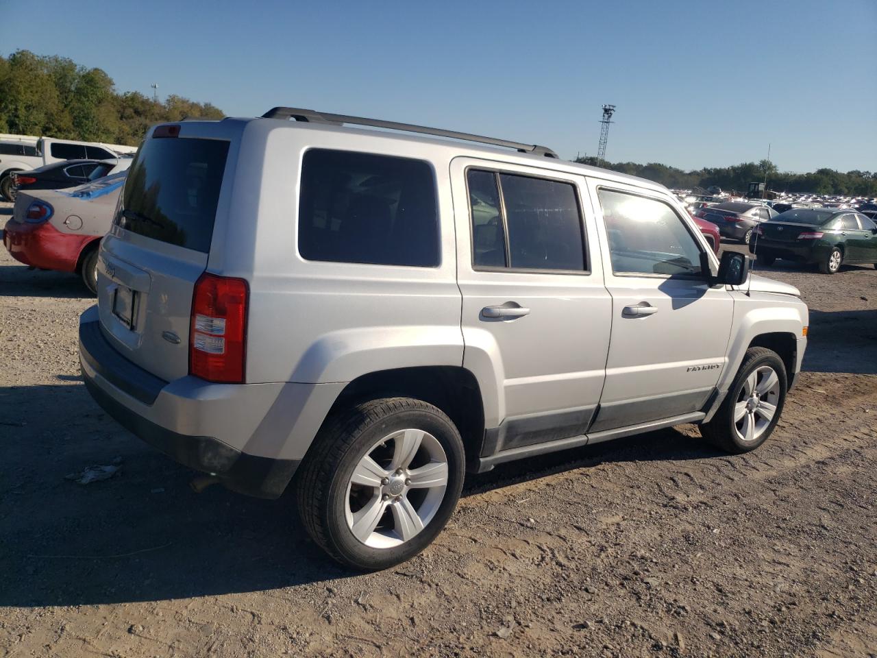 2011 Jeep Liberty (Patriot) - Image 3