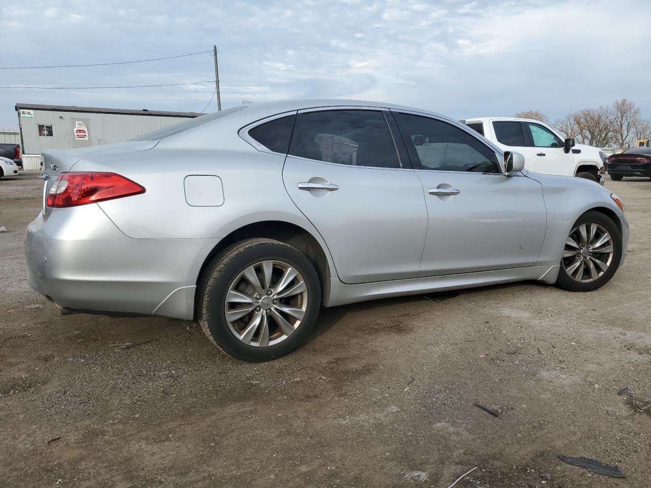 2013 Infiniti M - Image 3
