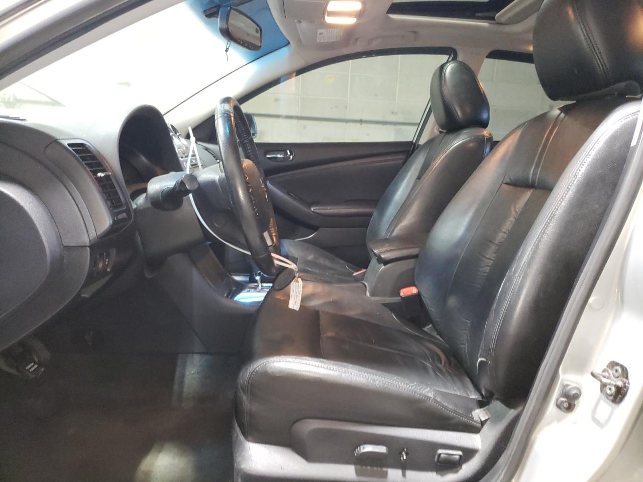 2010 Nissan Altima - Image 7