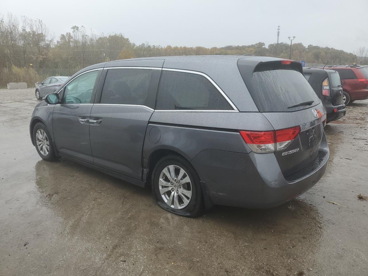 2016 Honda Odyssey - Image 2