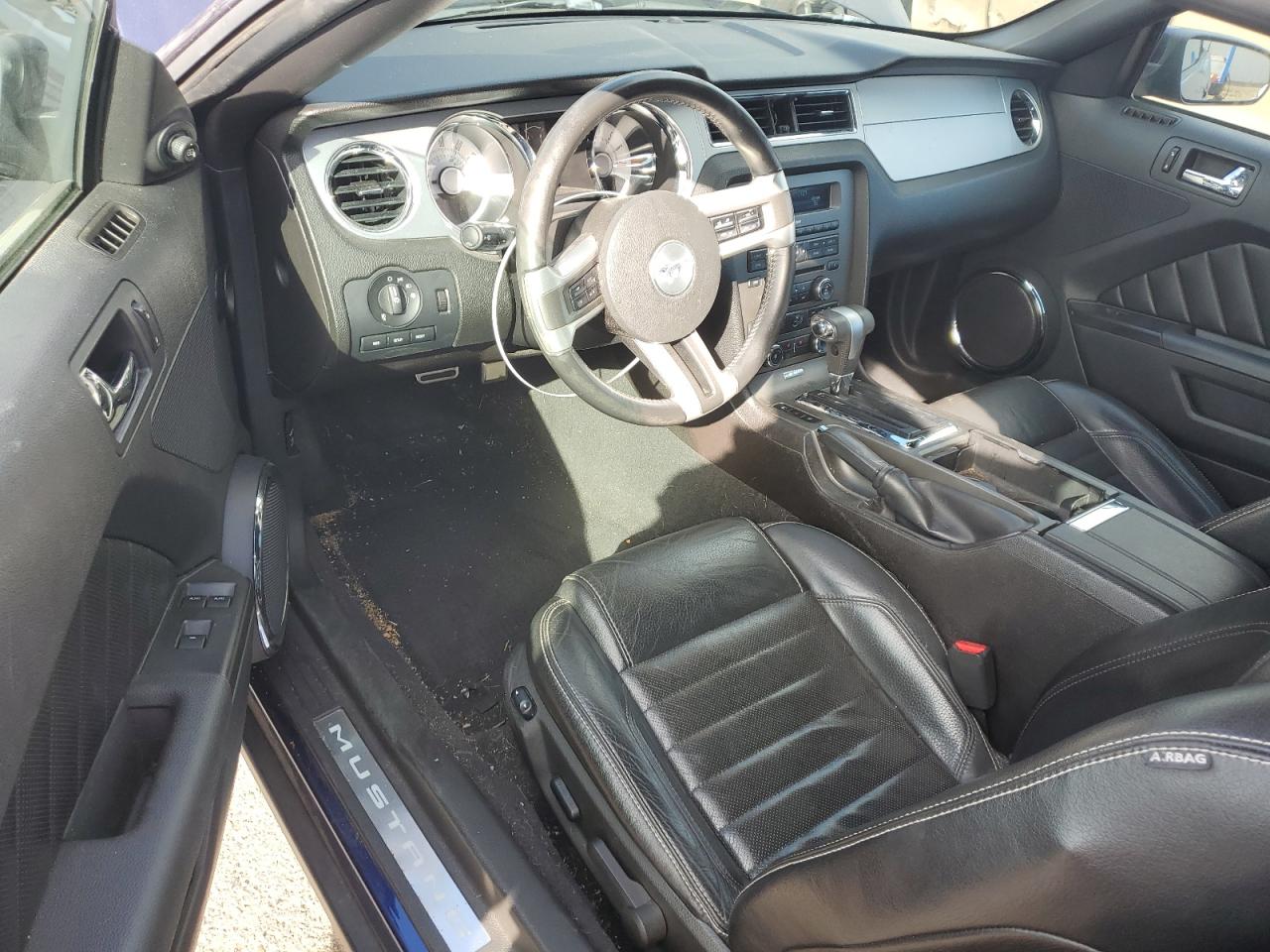 2010 Ford Mustang - Image 8