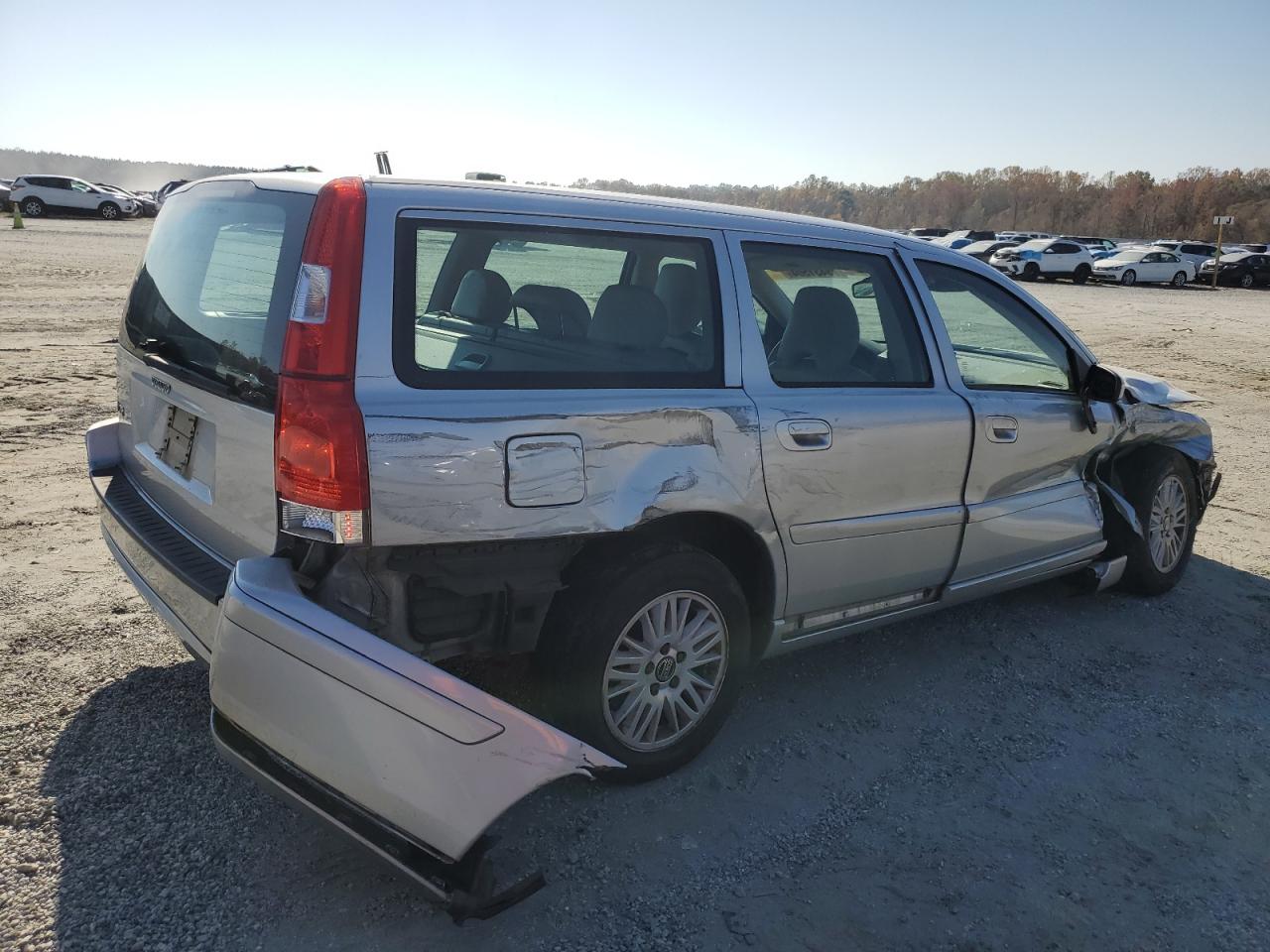 2005 Volvo V70 - Image 3