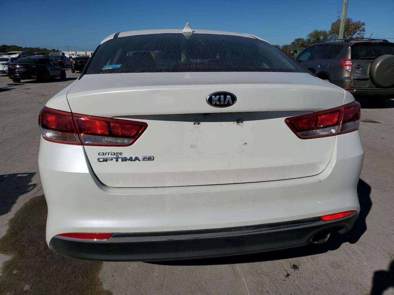 KNAGT4L33J5216672 2018 Kia Optima Lx