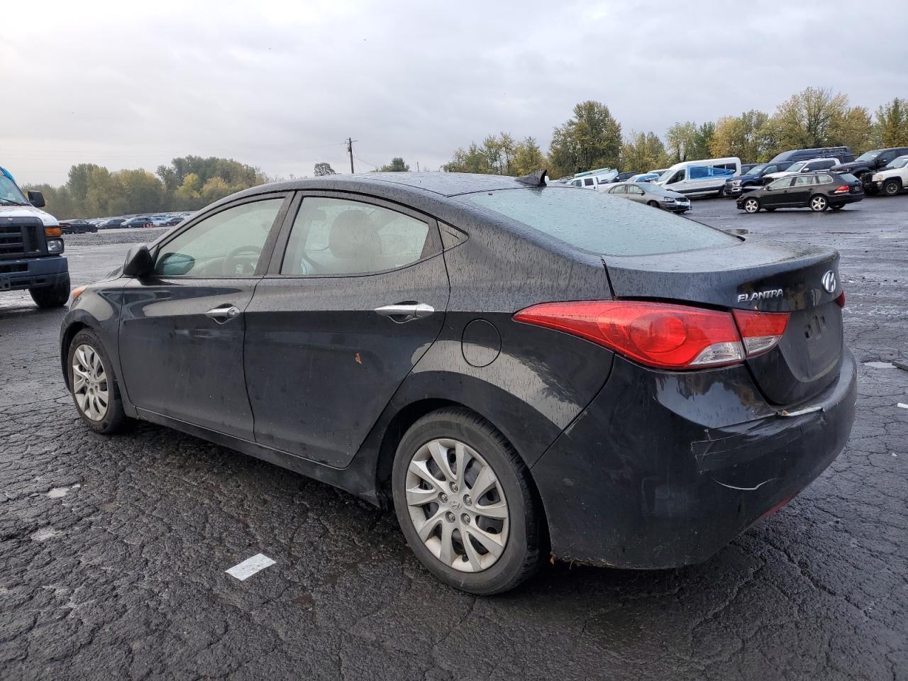 2012 Hyundai Elantra - Image 2