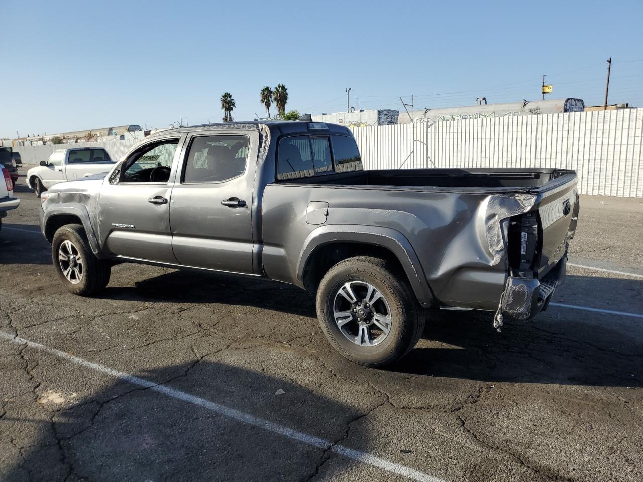 2016 Toyota Tacoma - Image 2