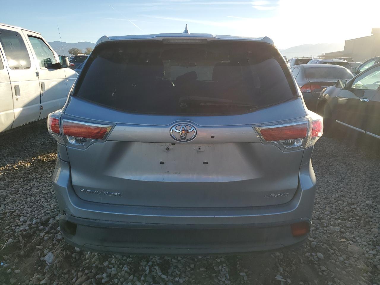 2015 Toyota Highlander Le VIN: 5TDBKRFH7FS146647 Lot: 76750814