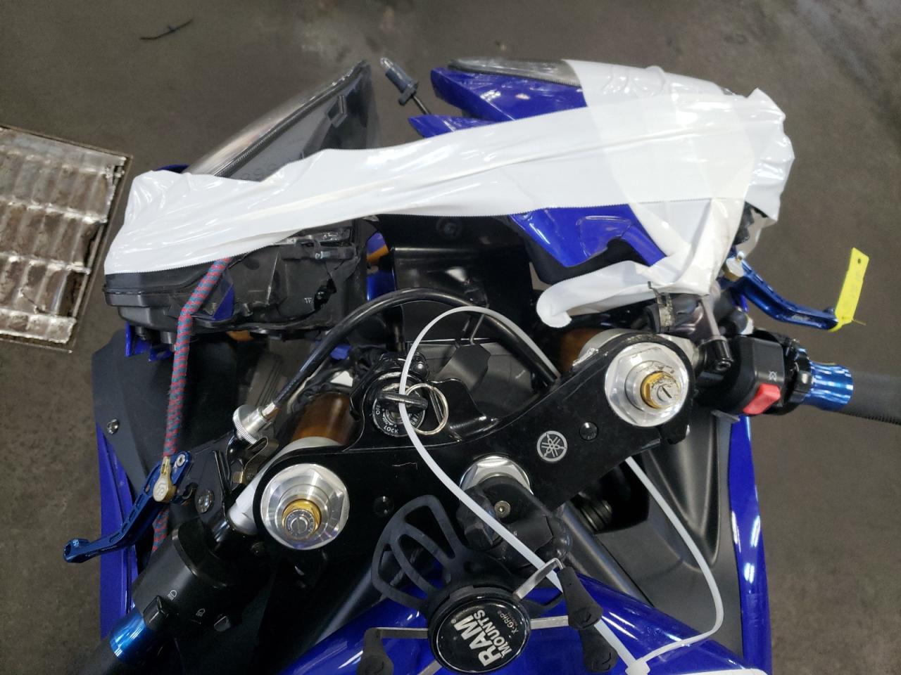 JYARJ12E66A009562 2006 Yamaha Yzfr6 L