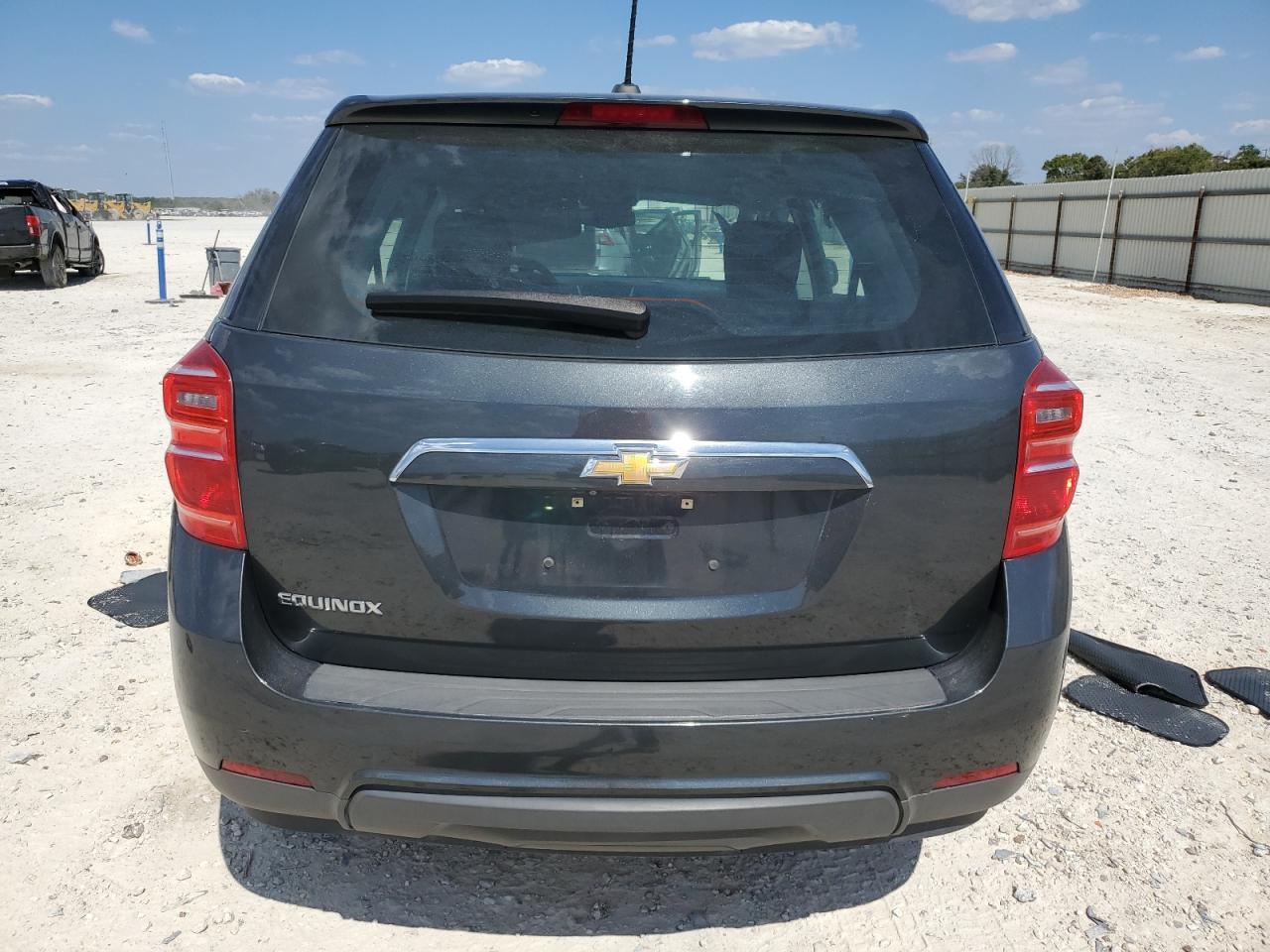 2GNALBEK7H1549333 2017 Chevrolet Equinox Ls