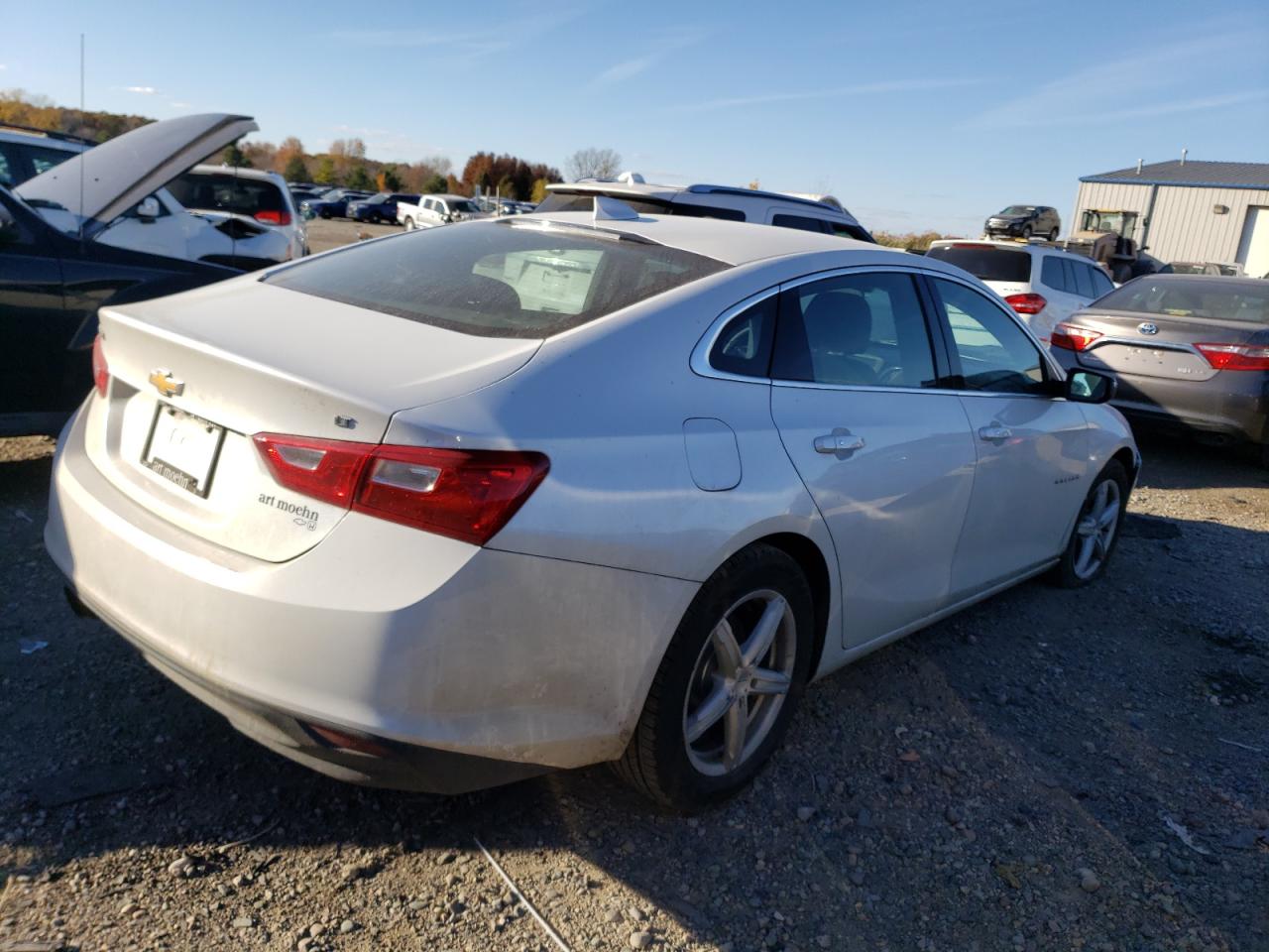 2017 Chevrolet Malibu - Image 3