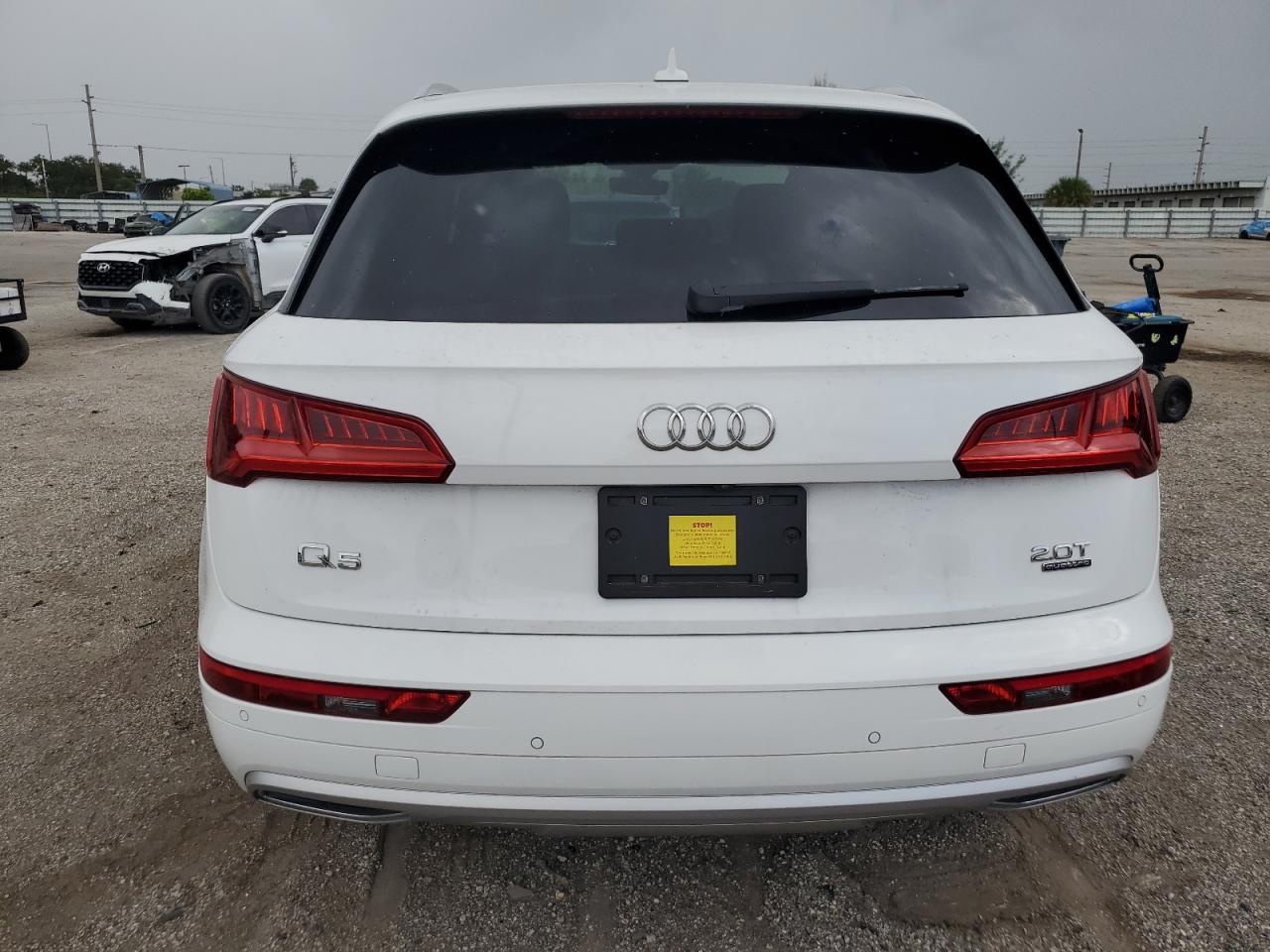 WA1BNAFY2J2163696 2018 Audi Q5 Premium Plus