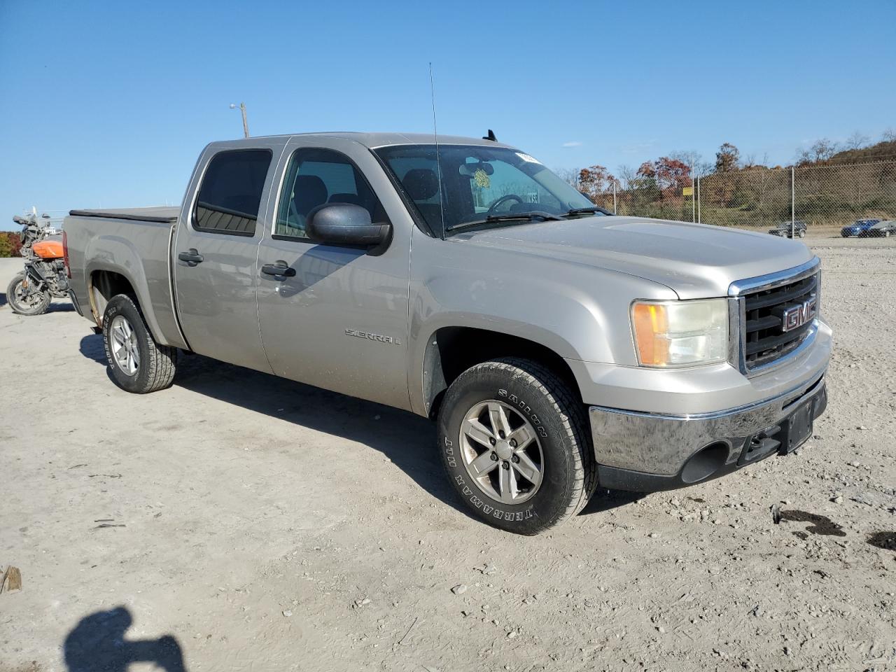 2009 GMC Sierra - Image 4