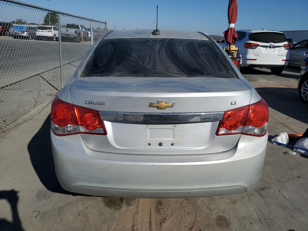 VIN 1G1PE5SB6F7235698 2015 CHEVROLET CRUZE no.6