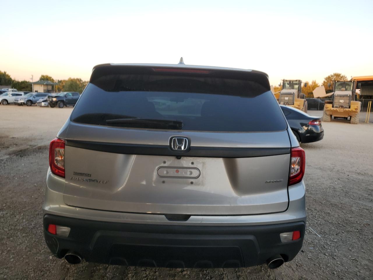 2021 Honda Passport Sport VIN: 5FNYF7H27MB007938 Lot: 74926504