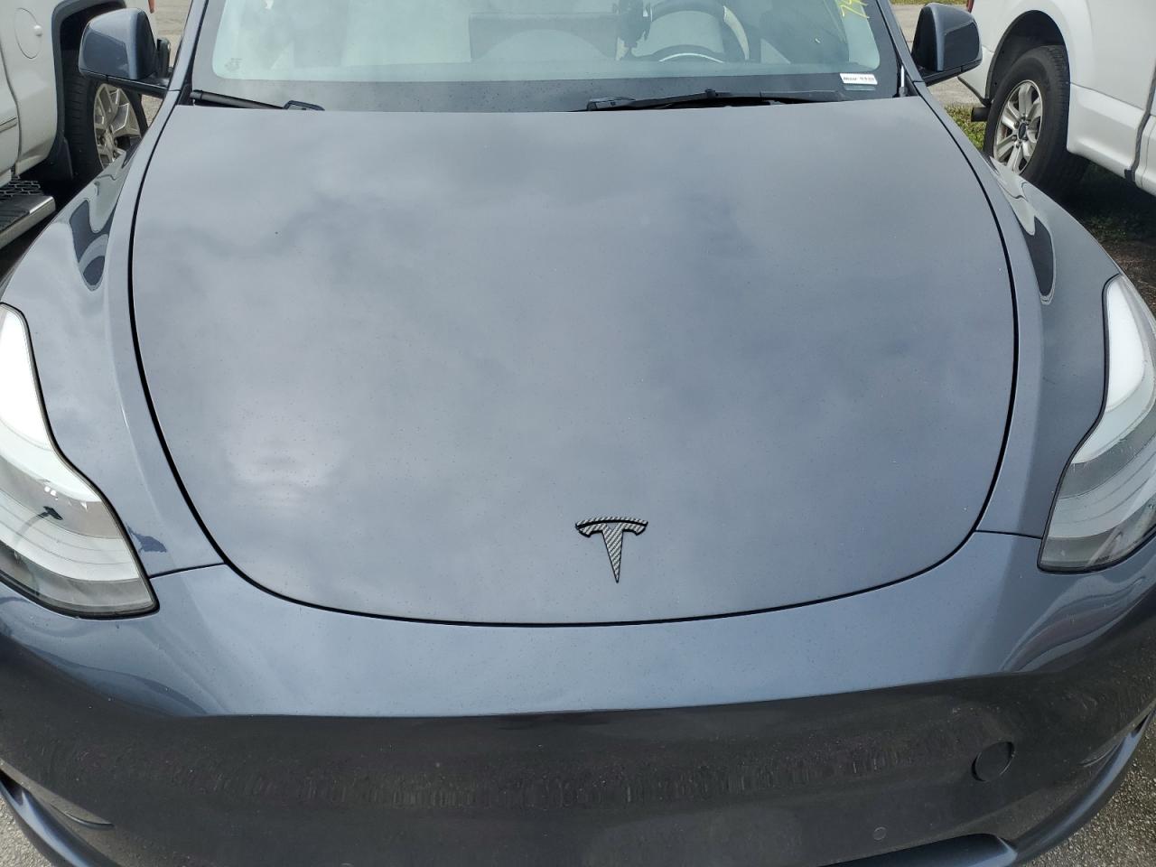 5YJYGDEF5MF264633 2021 Tesla Model Y