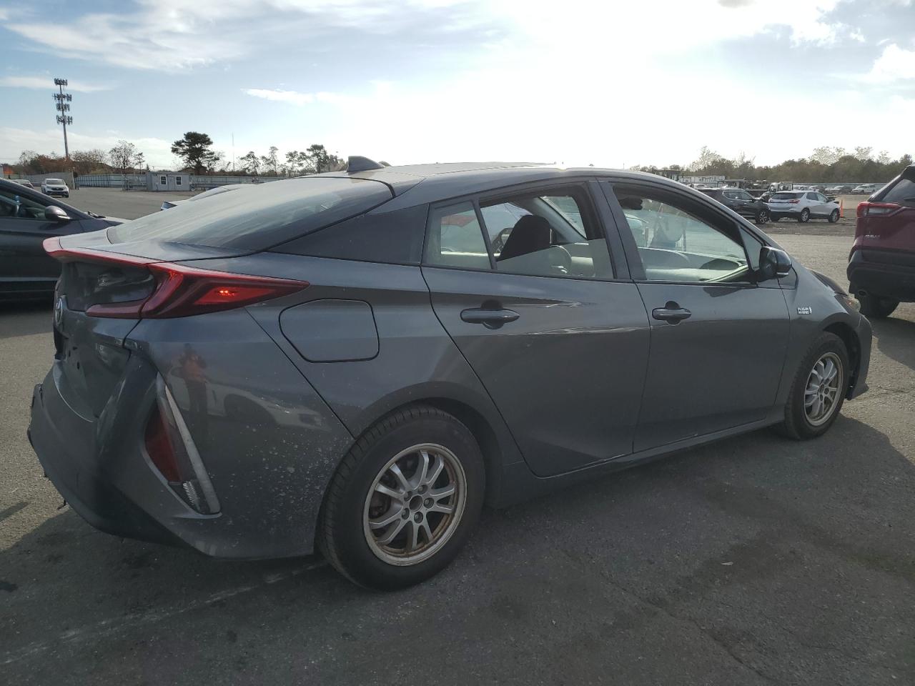 VIN JTDKARFP9H3026105 2017 TOYOTA PRIUS no.3