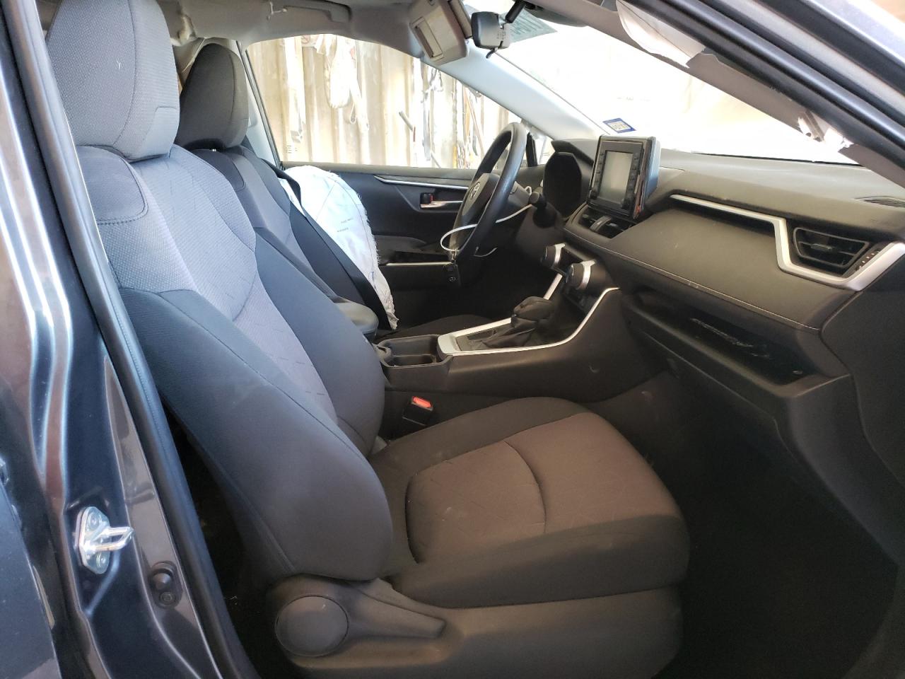 2019 Toyota RAV 4 - Image 7