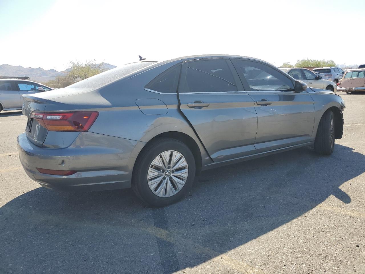 2019 Volkswagen Jetta - Image 3
