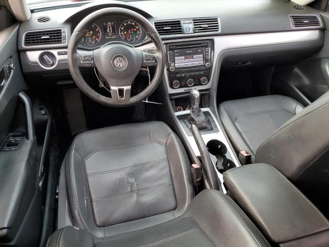 Седаны VOLKSWAGEN PASSAT 2013 Бежевый