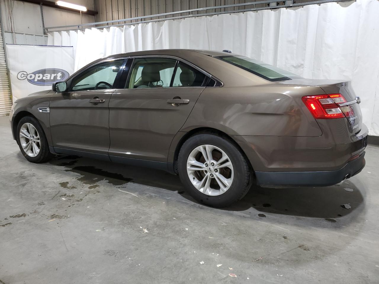 VIN 1FAHP2D88FG177766 2015 FORD TAURUS no.2