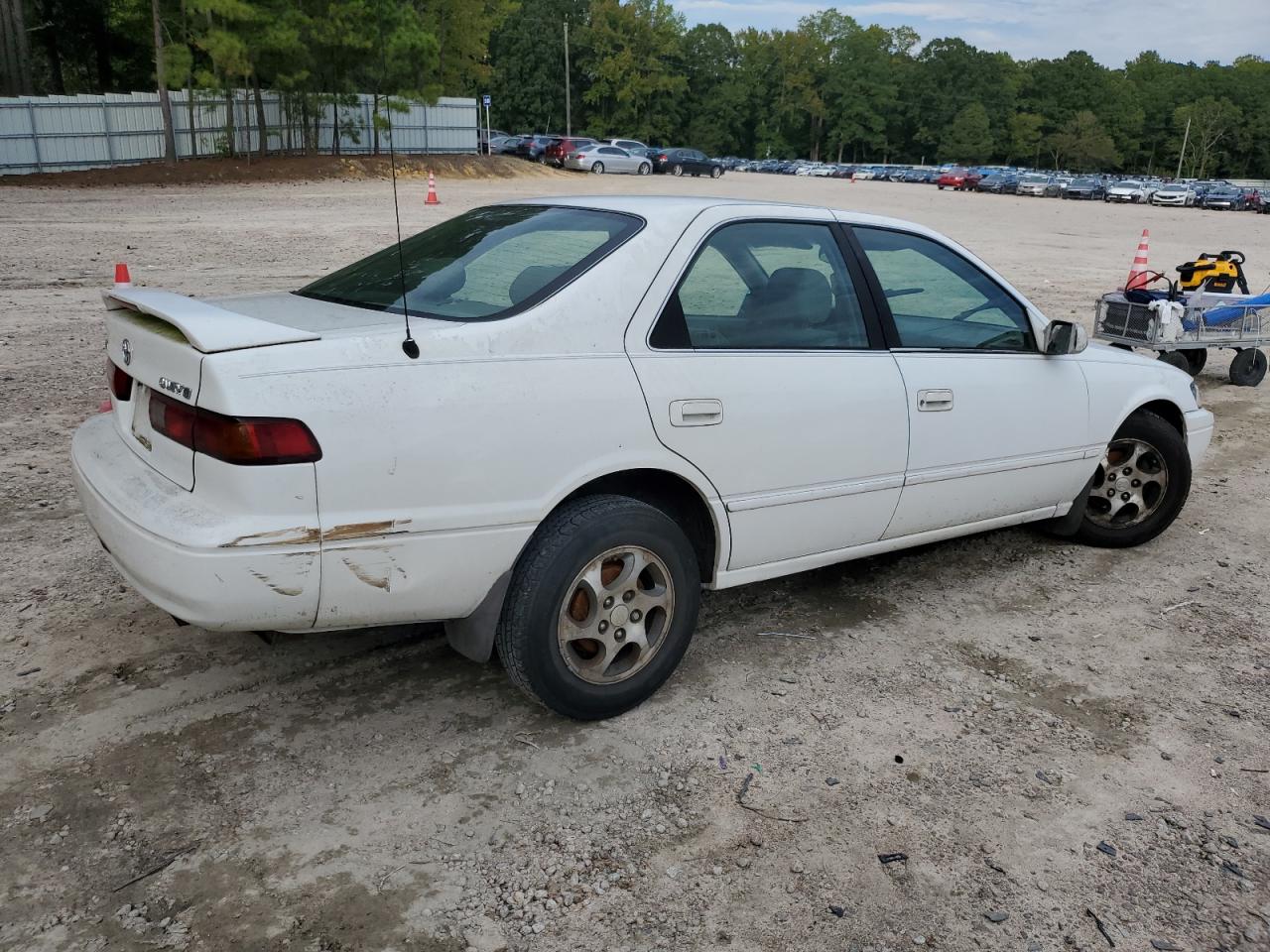 1997 Toyota Camry - Image 3