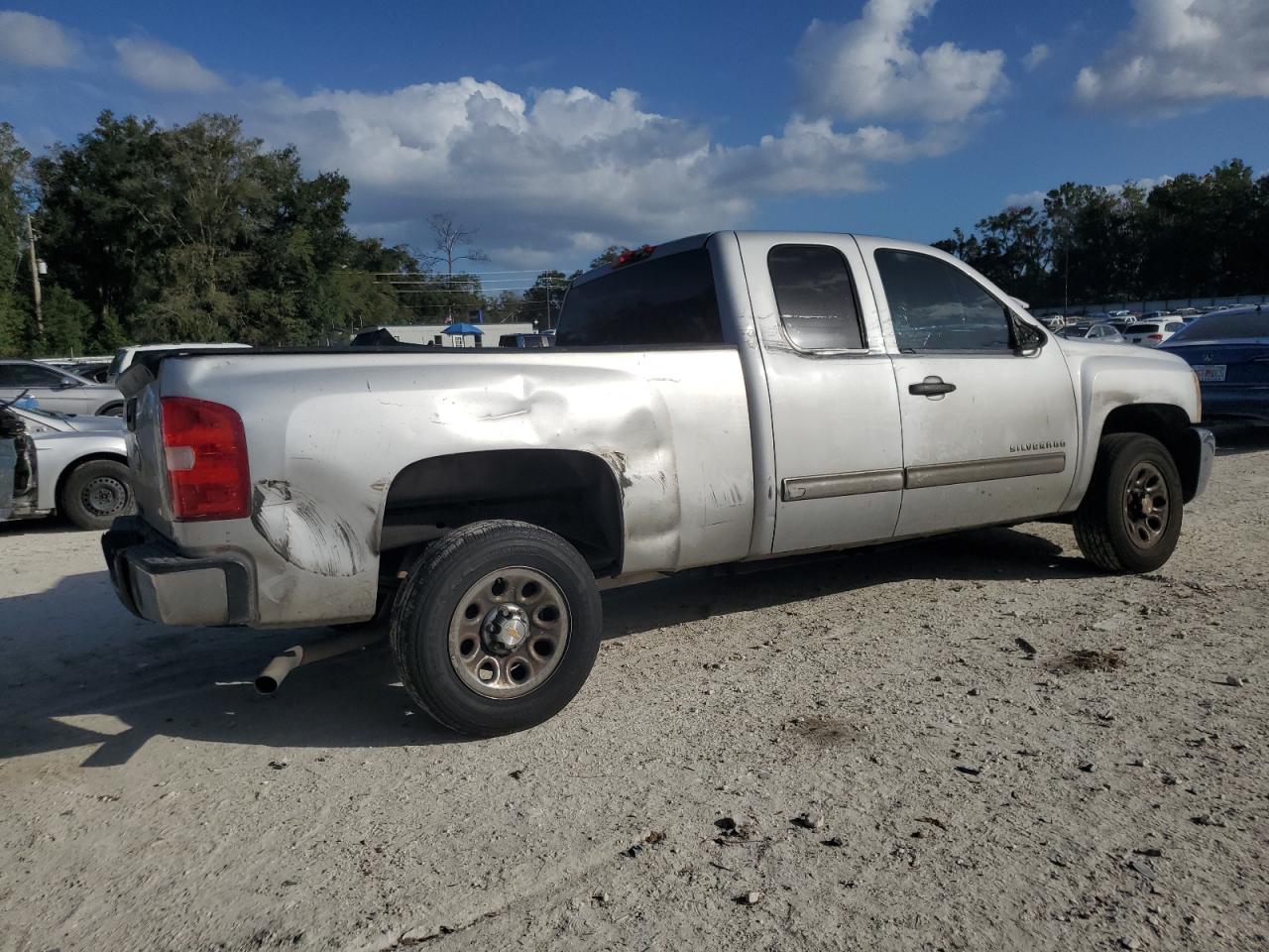 2013 Chevrolet Silverado - Image 3