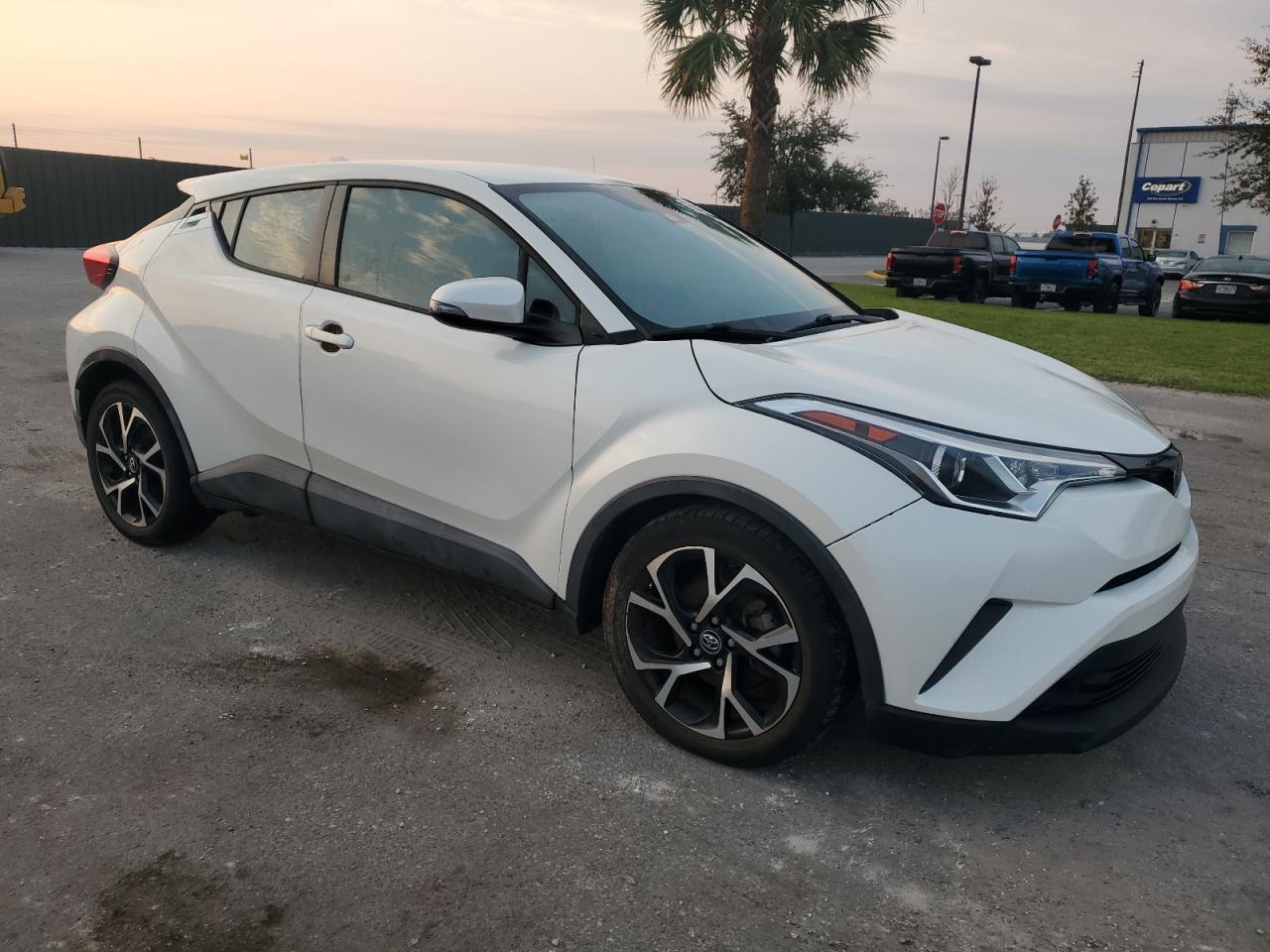 NMTKHMBX1JR002274 2018 Toyota C-Hr Xle