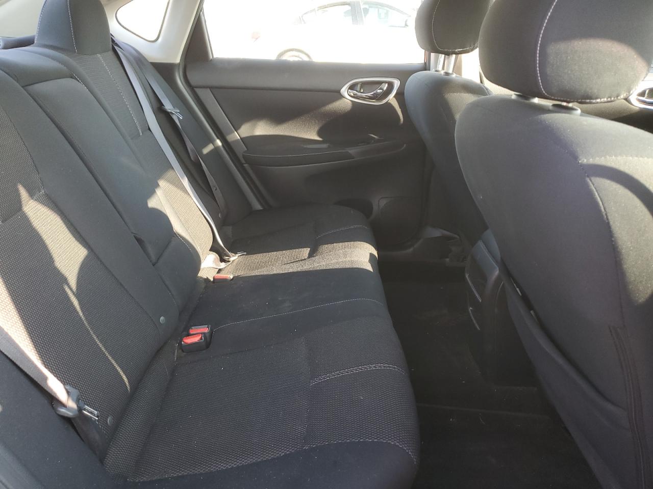 2014 Nissan Sentra - Image 10