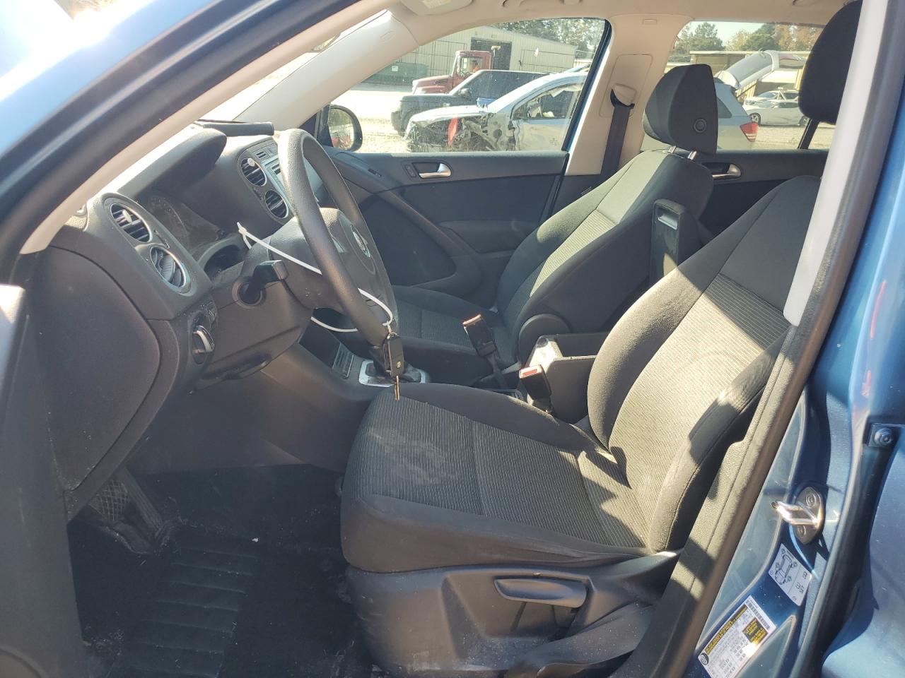 2018 Volkswagen Tiguan - Image 7