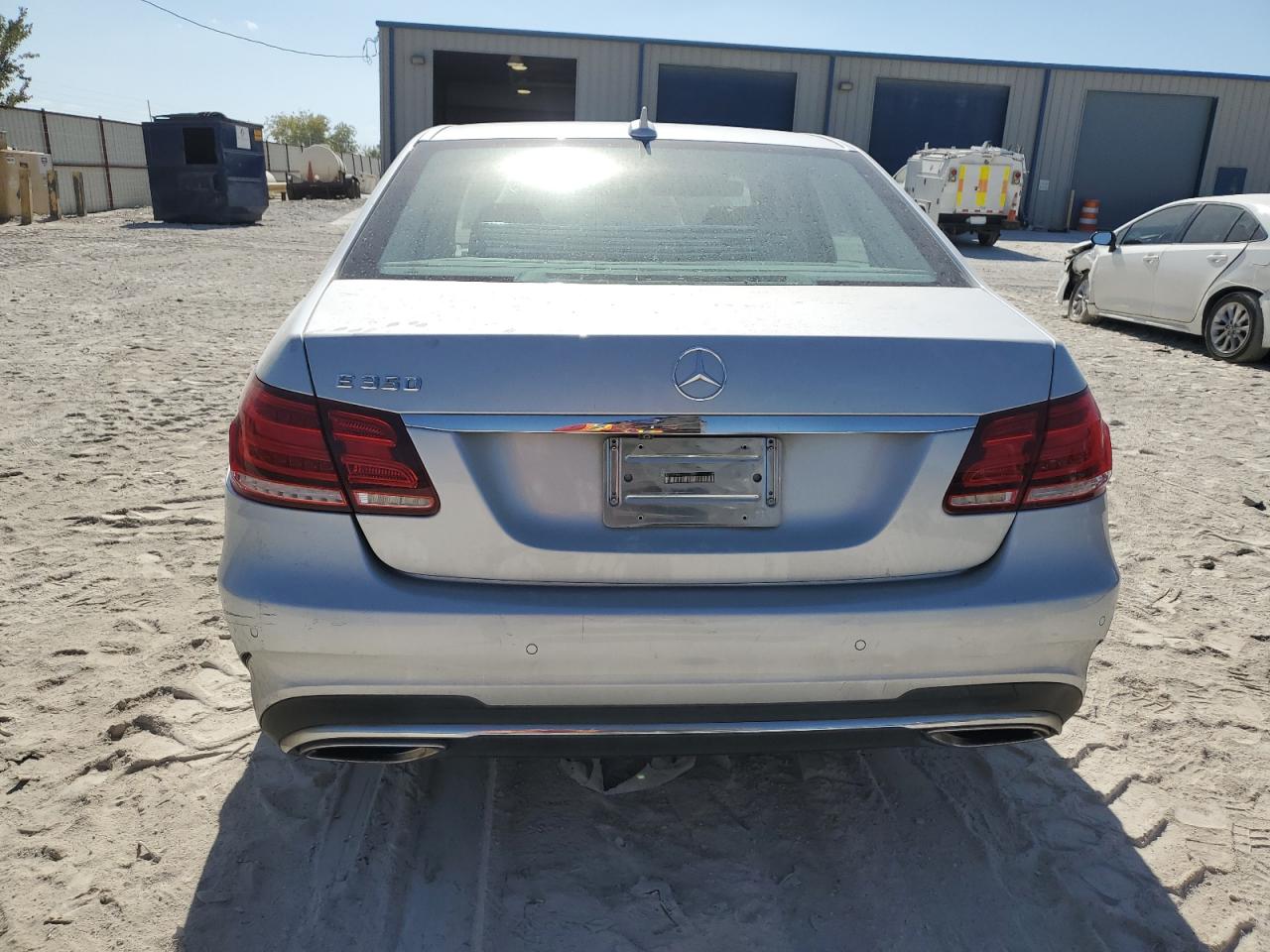 2015 Mercedes-Benz E 350 VIN: WDDHF5KB3FB125851 Lot: 76102224