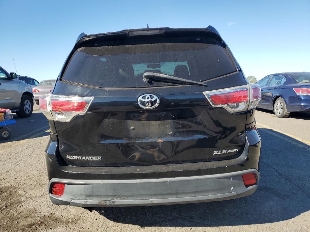 5TDJKRFH6FS178078 2015 Toyota Highlander Xle