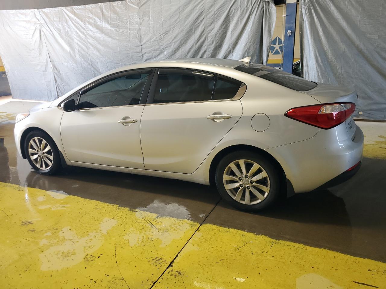 KNAFX4A82F5374409 2015 KIA FORTE - Image 2