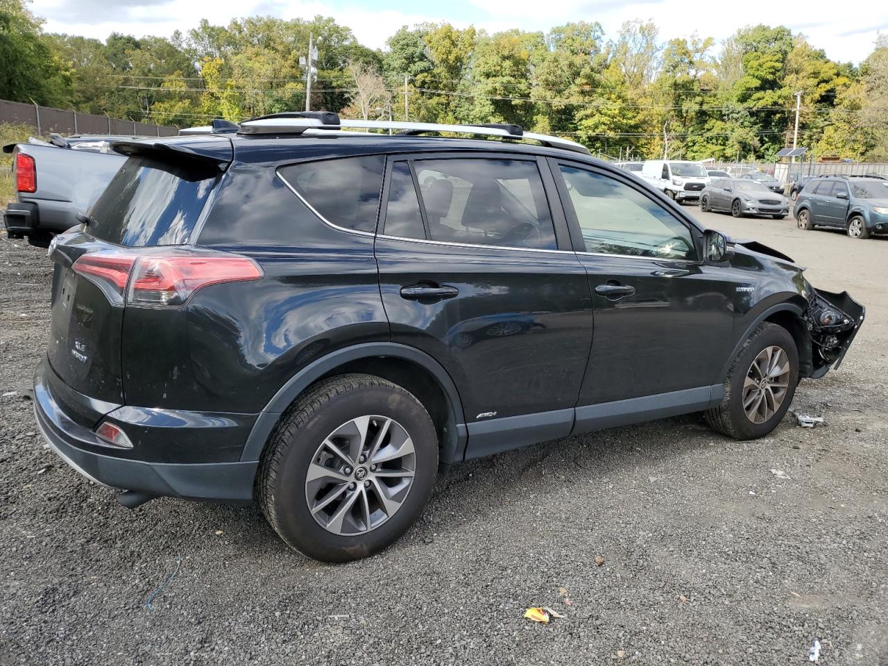 VIN JTMRJREV1GD036005 2016 TOYOTA RAV4 no.3