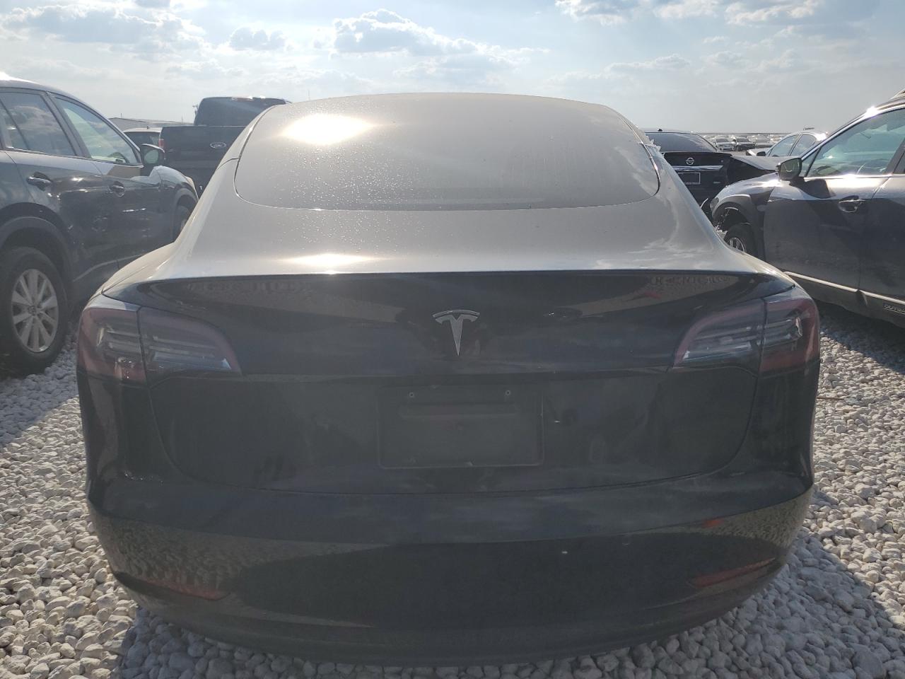 2019 Tesla Model 3 VIN: 5YJ3E1EA7KF425774 Lot: 74137704