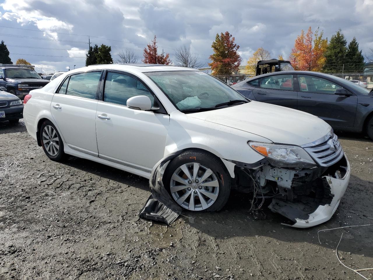 2011 Toyota Avalon - Image 4