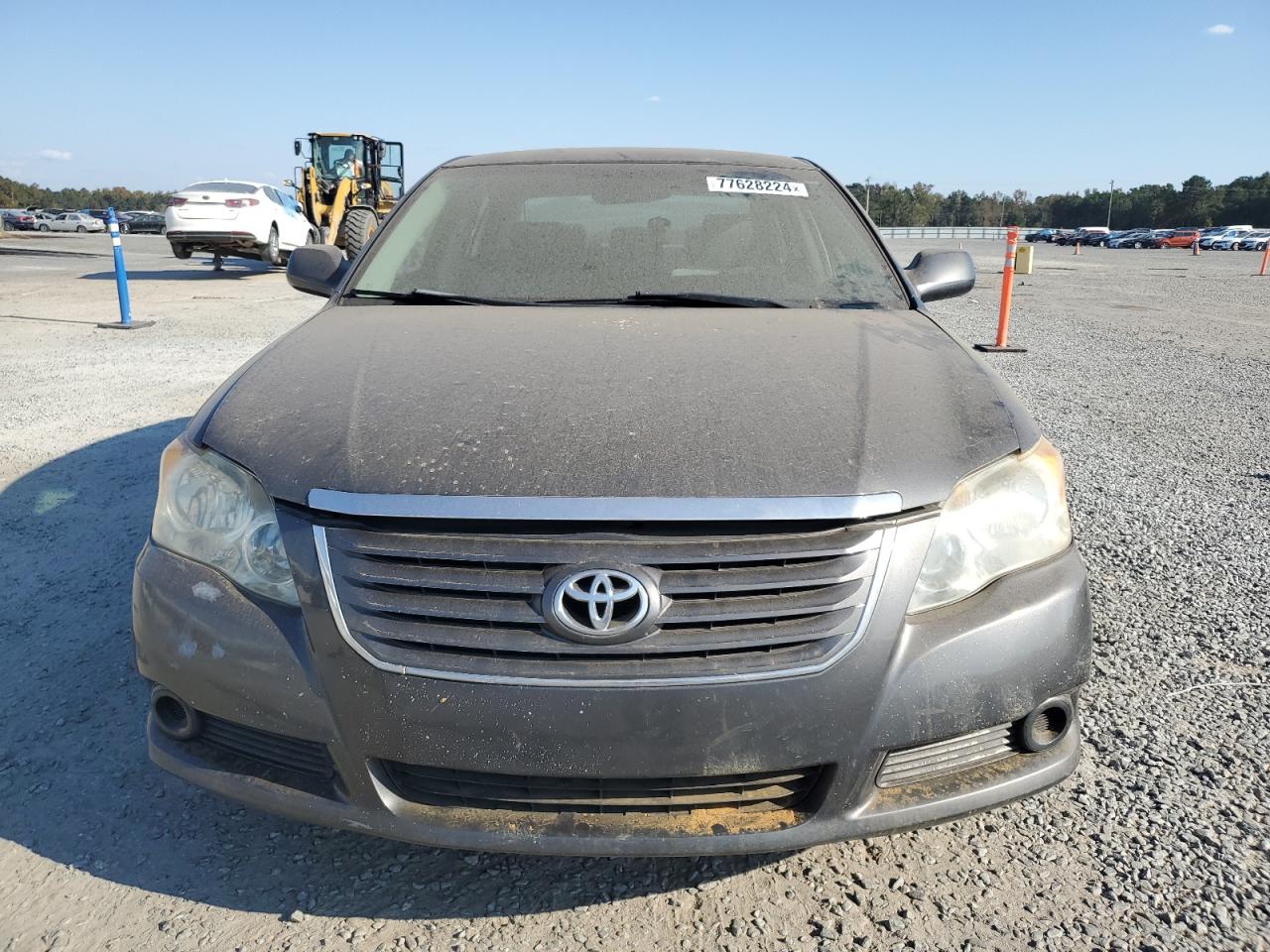 2010 Toyota Avalon - Image 5