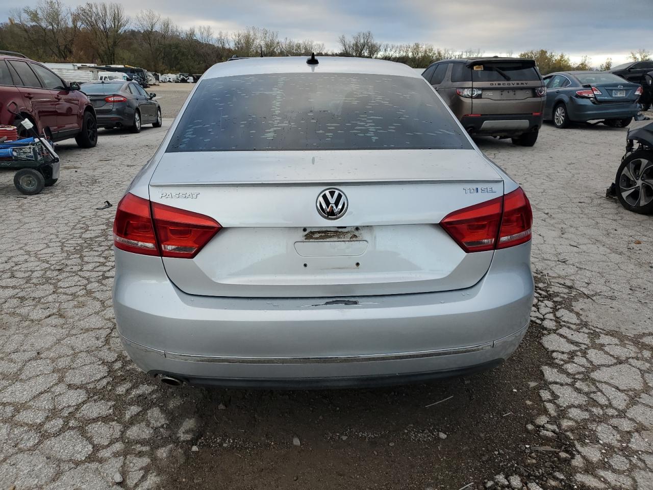 2015 Volkswagen Passat Sel VIN: 1VWCV7A33FC003303 Lot: 78241584