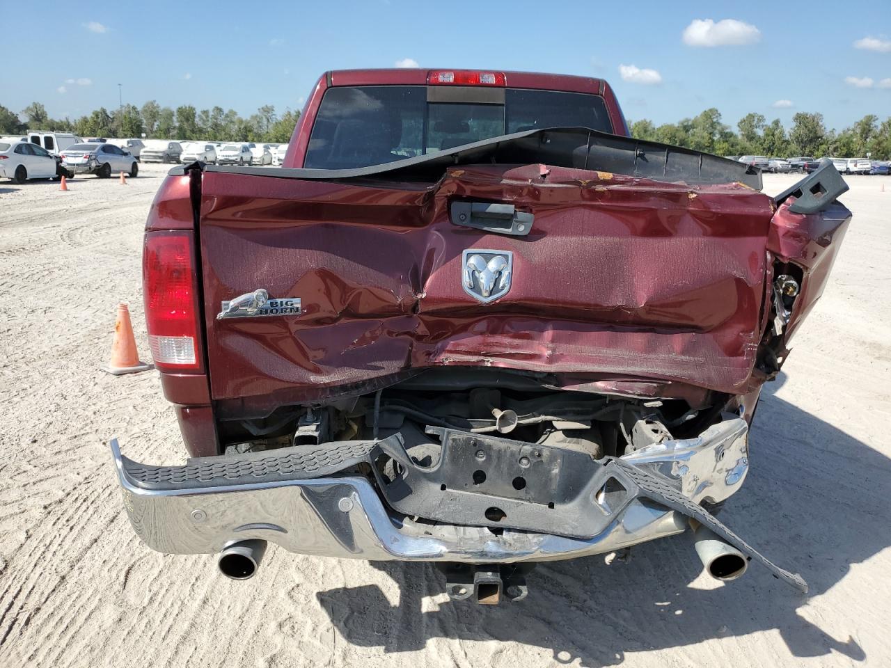 2018 Ram 1500 Slt VIN: 3C6RR6LT3JG146032 Lot: 77565274