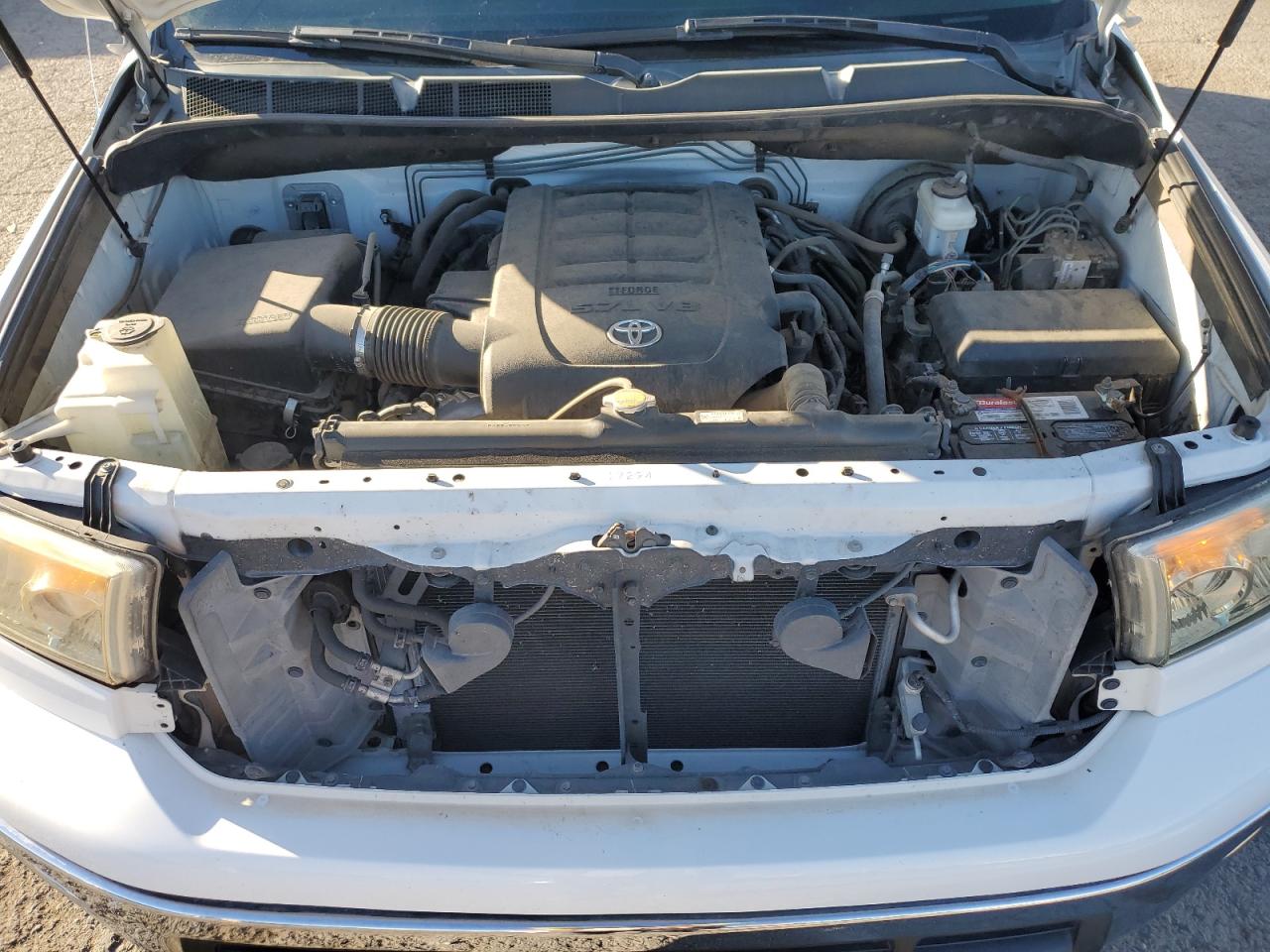 2013 Toyota Tundra - Image 11