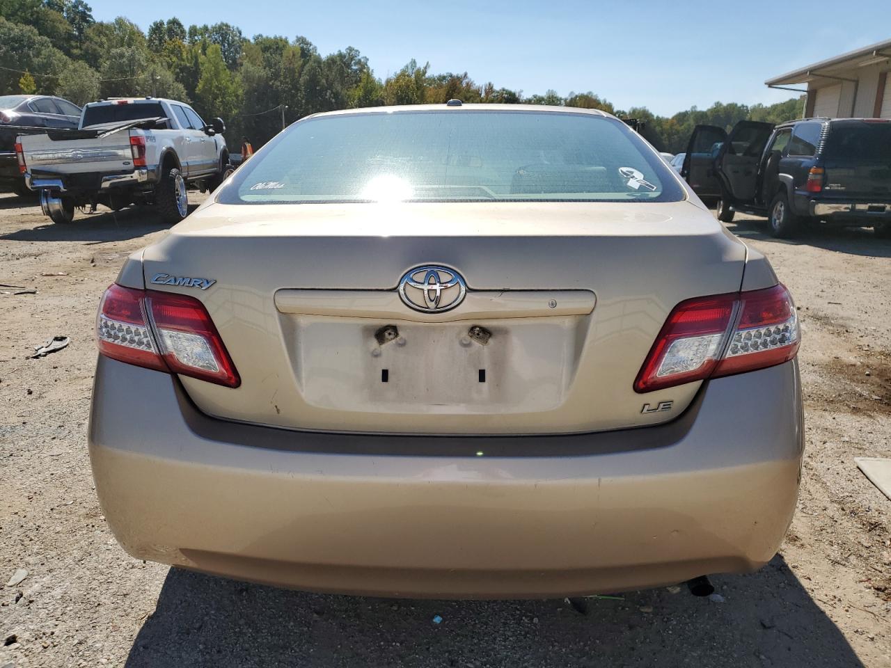 2010 Toyota Camry Base VIN: 4T1BF3EK8AU004158 Lot: 75541254